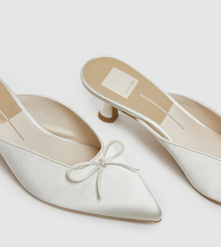 CLEO OFF WHITE FLAT SANDALS