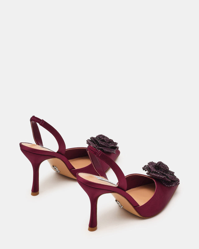 Steve Madden Lysandra Women's Wine Pumps - pair three-quarter view