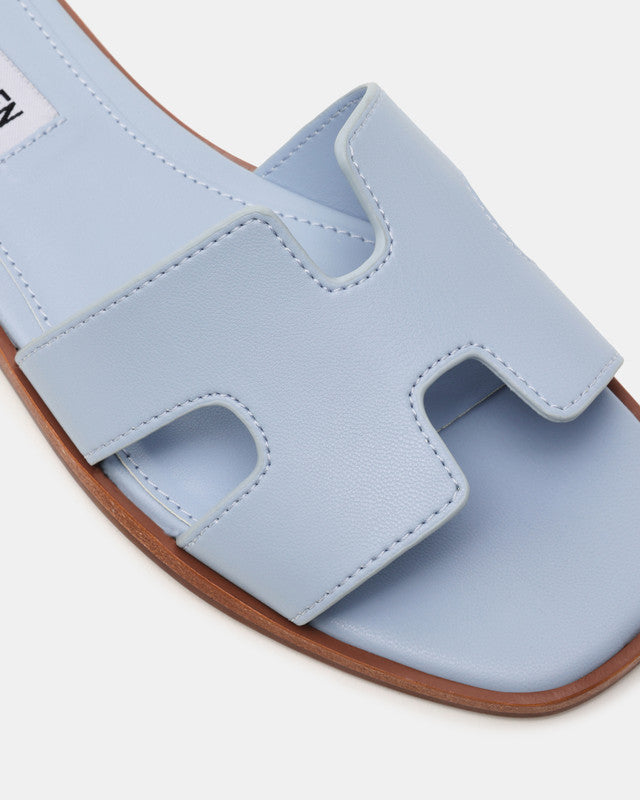 Steve Madden Hadyn Women's Baby Blue Flat Sandals - strap detail close-up - view 4